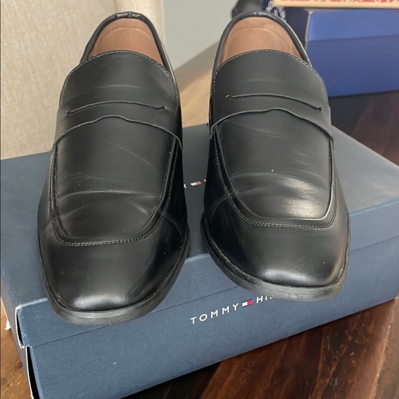 Tommy Hilfiger Black Men's Loafers - Picture 6 of 11